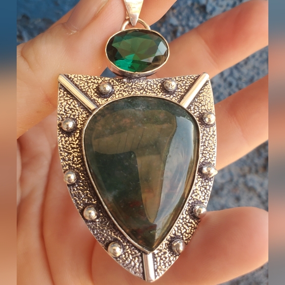New Indian Moss Agate and Chrome Diopside Silver Pendant. - Picture 16 of 16